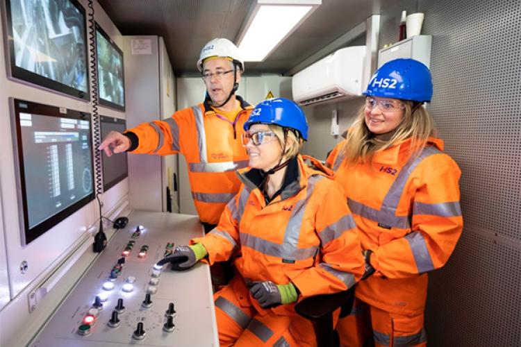 Train driver steers TBM Karen towards Euston Train driver steers TBM Karen towards Euston